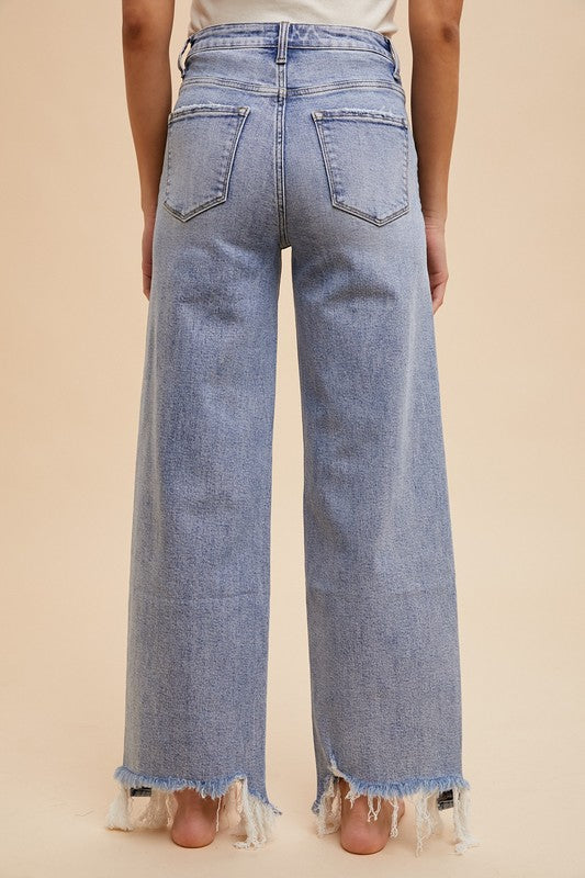 Asymmetrical Distressed jeans