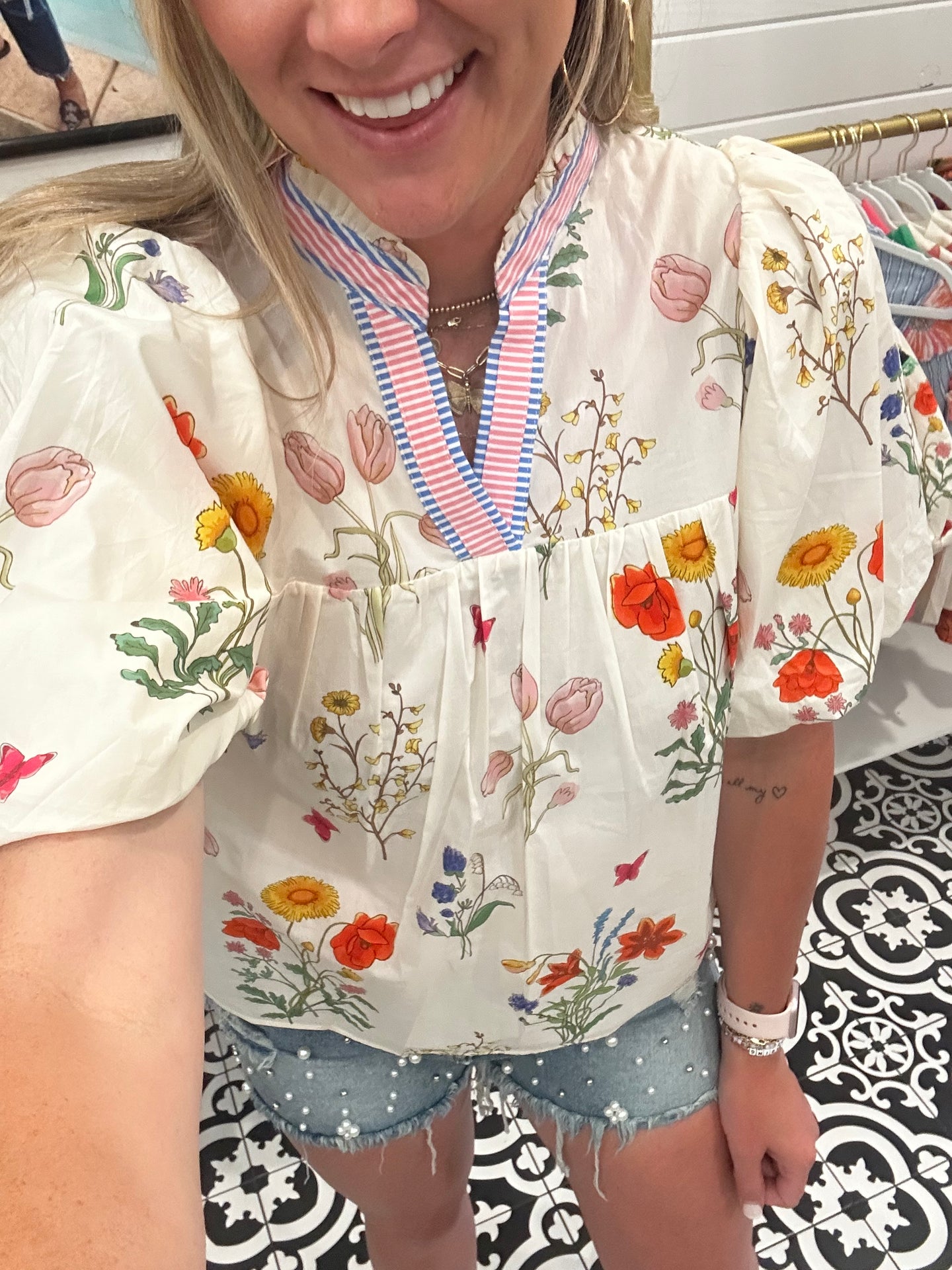 White Floral puff sleeve top