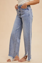 Asymmetrical Distressed jeans